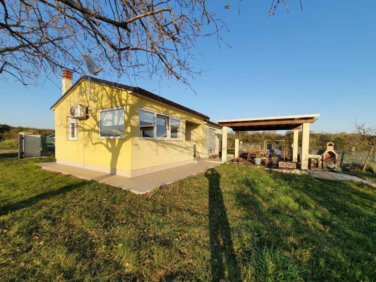 House Romi Vikendica *